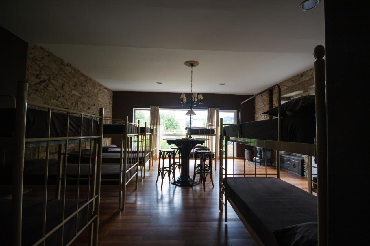 Casa Peltre Hostel ซาร์เรีย ภายนอก รูปภาพ